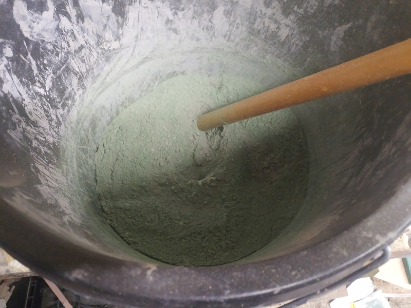 Concrete be green and dry