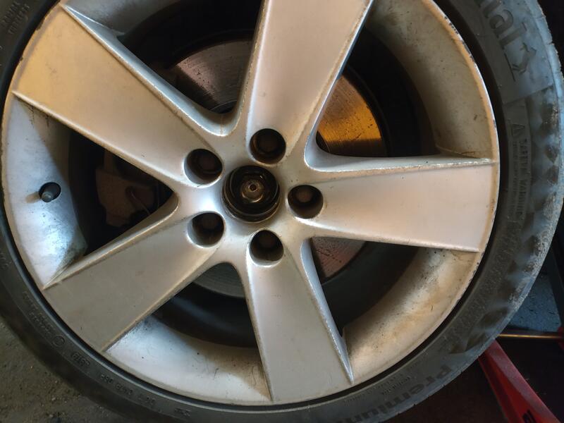 Wheel with centrecap removed